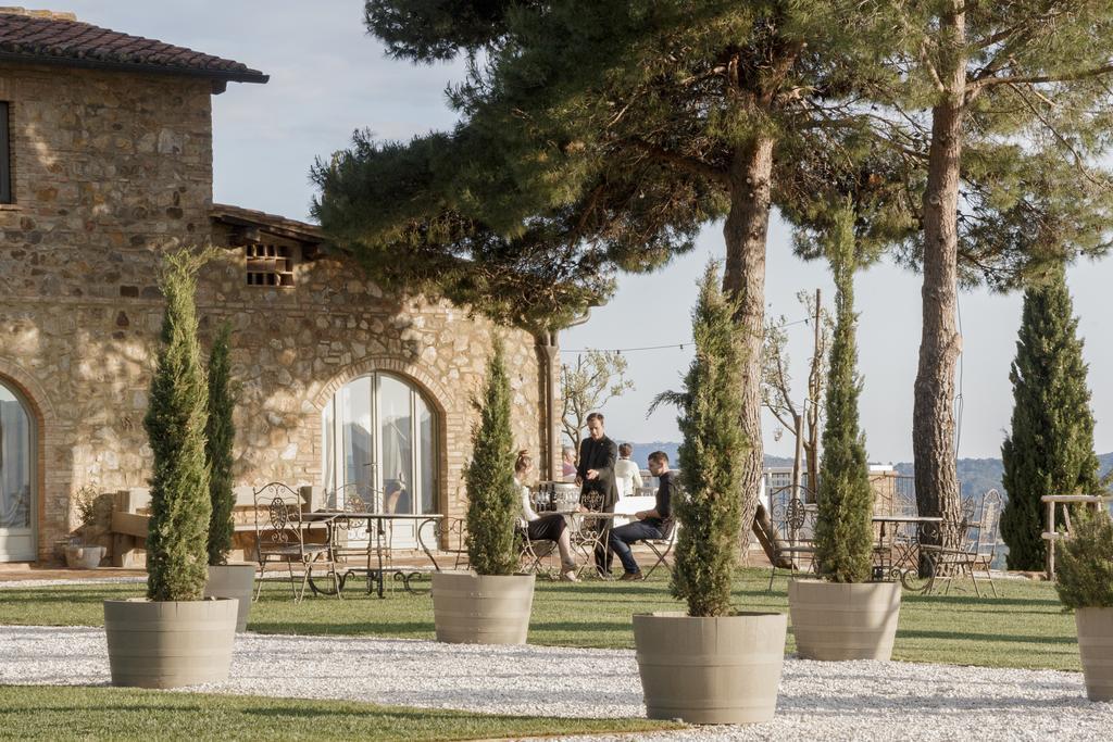 Wine Resort Conti Di San Bonifacio Montemassi Екстериор снимка