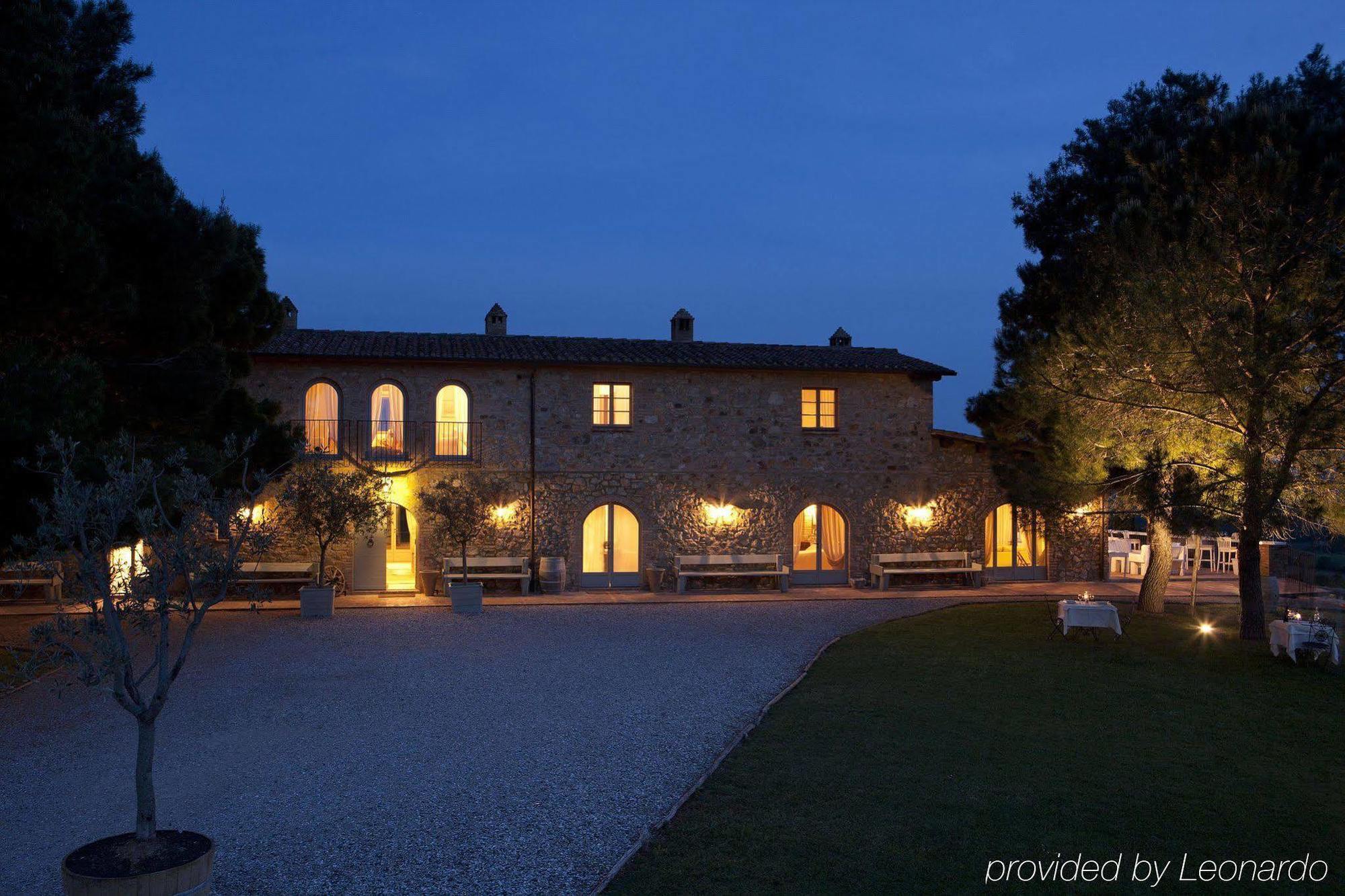 Wine Resort Conti Di San Bonifacio Montemassi Екстериор снимка