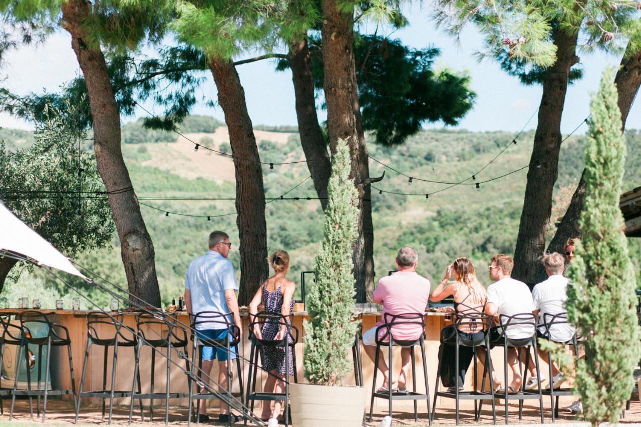 Wine Resort Conti Di San Bonifacio Montemassi Екстериор снимка